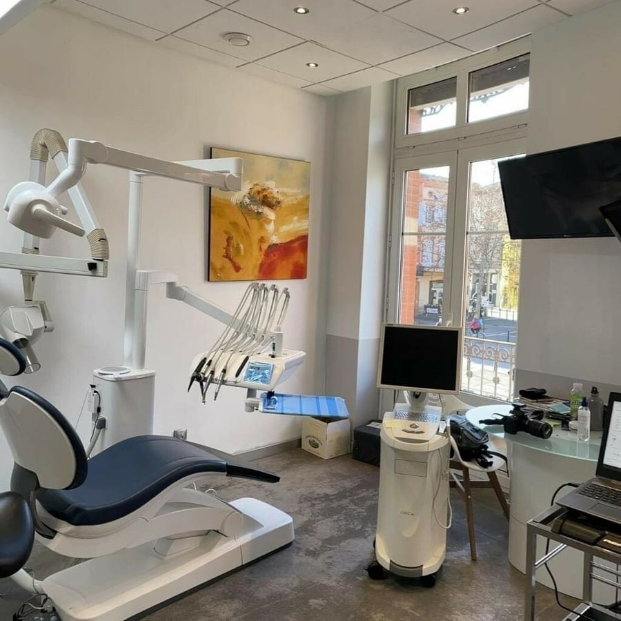 Salle de soins équipée d’une unité CEREC